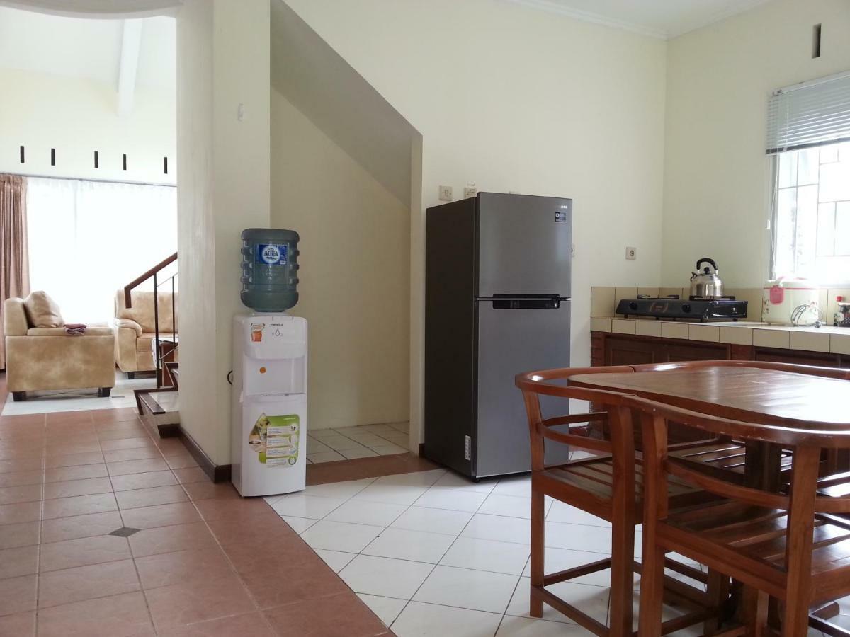 Villa 5Cemara Лембанг Екстериор снимка