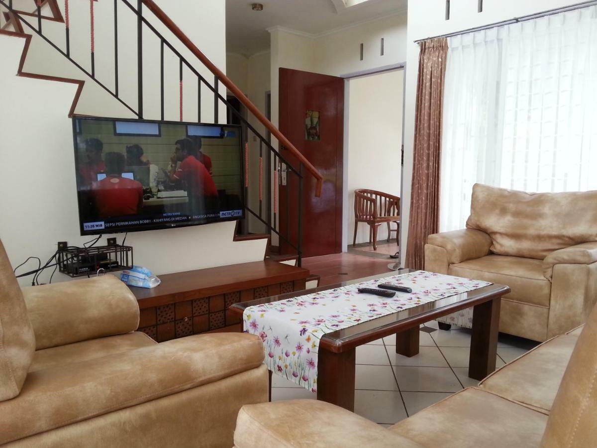 Villa 5Cemara Лембанг Екстериор снимка